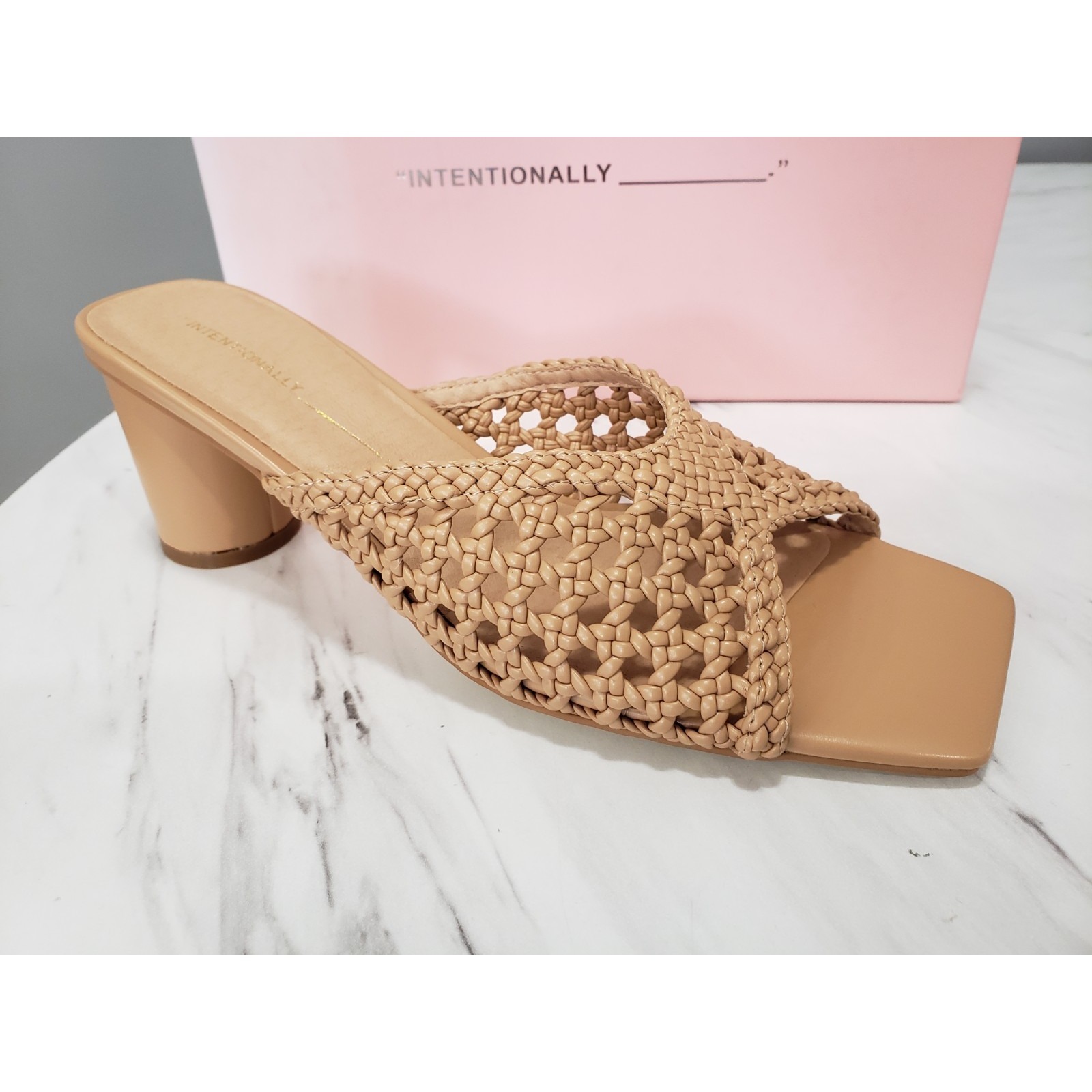 New Sz 11 Intentionally Blank Clay Woven Mules Sandal Cassandra Block Heel Camel